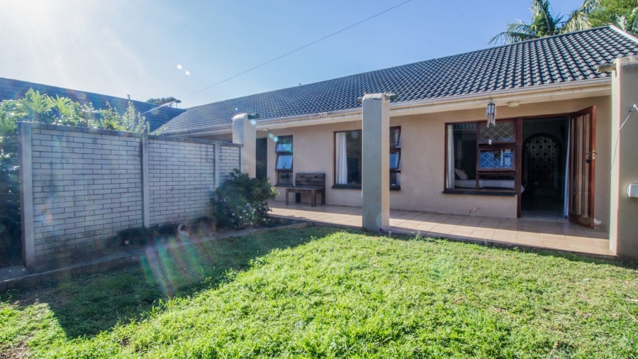 3 Bedroom Property for Sale in Bonza Bay Eastern Cape